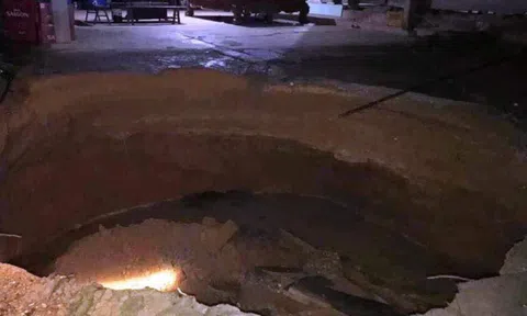 Quảng Bình: Hố "tử thần" xuất hiện giữa sân nhà sau tiếng nổ lớn